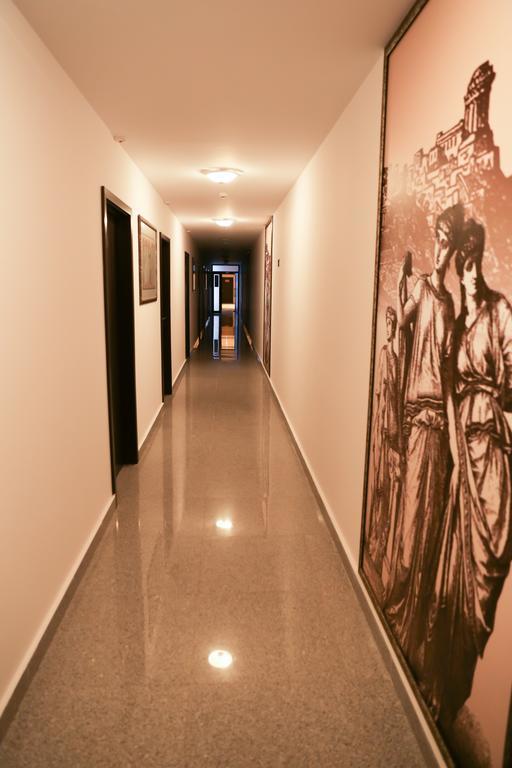 Hotel & Restaurant Ida Kŭrdzhali المظهر الخارجي الصورة